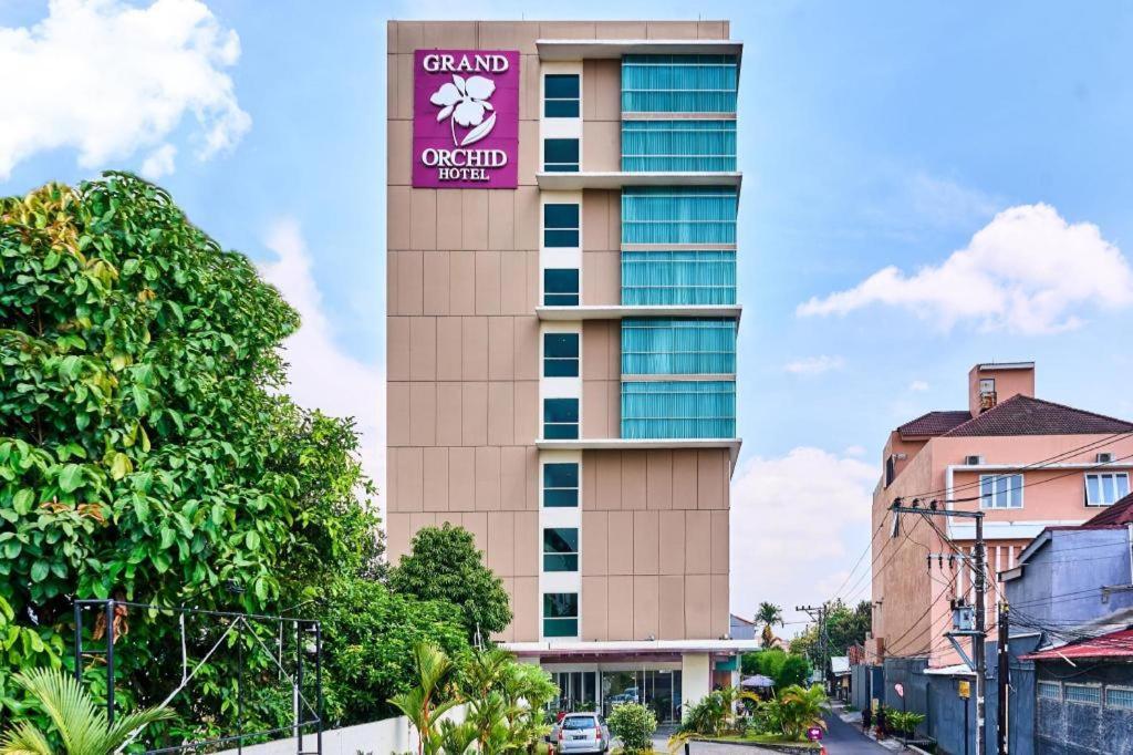 Grand Orchid Hotel Yogyakarta Maguwo Eksteriør billede